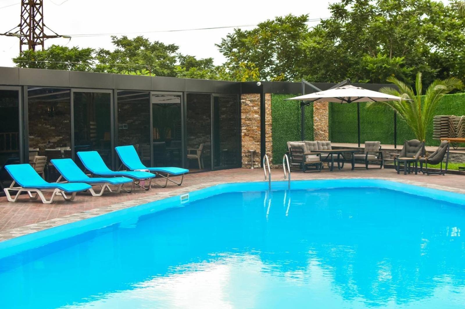 Family Apartments In באטומי מראה חיצוני תמונה